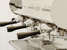 Circolare,…Eine PID-Steuerung macht’s möglich: Espresso- und Milchschaumgetränke der Spitzenklasse